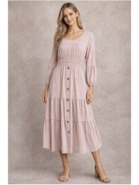 Mimi + Daphne Dresses & Skirts - Mimi + Daphne Blush Pink Cottagecore Midi Dress
Size Medium